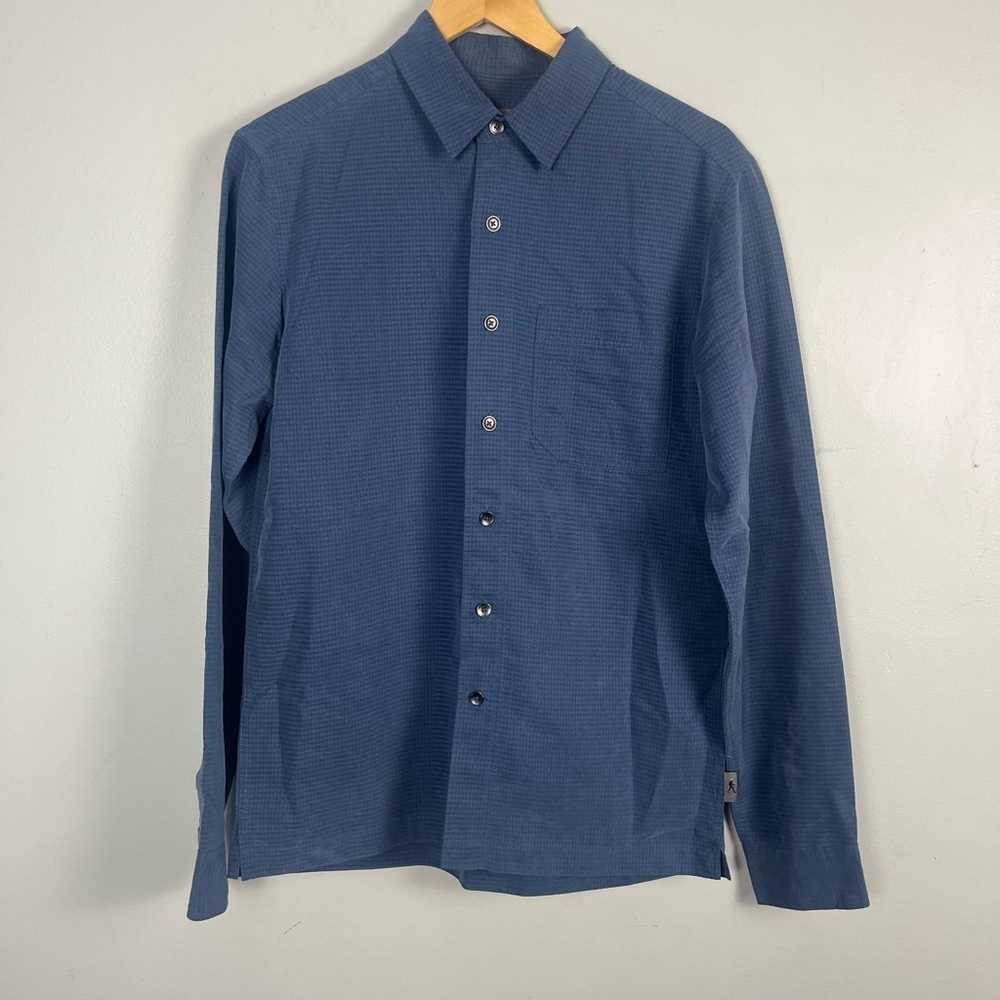 Royal Robbins MEN'S DESERT PUCKER DRY in Collin’s blue size small